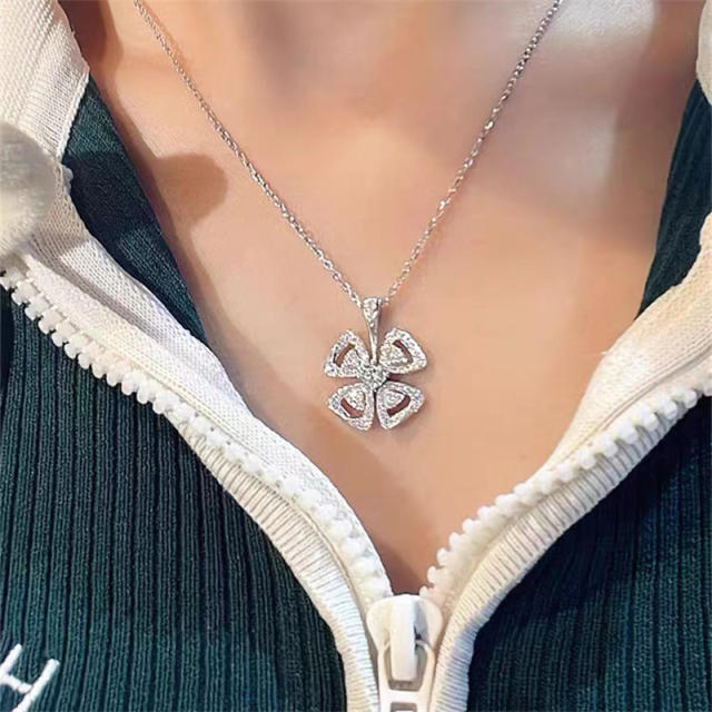 INS elegant diamond clover pendant necklace
