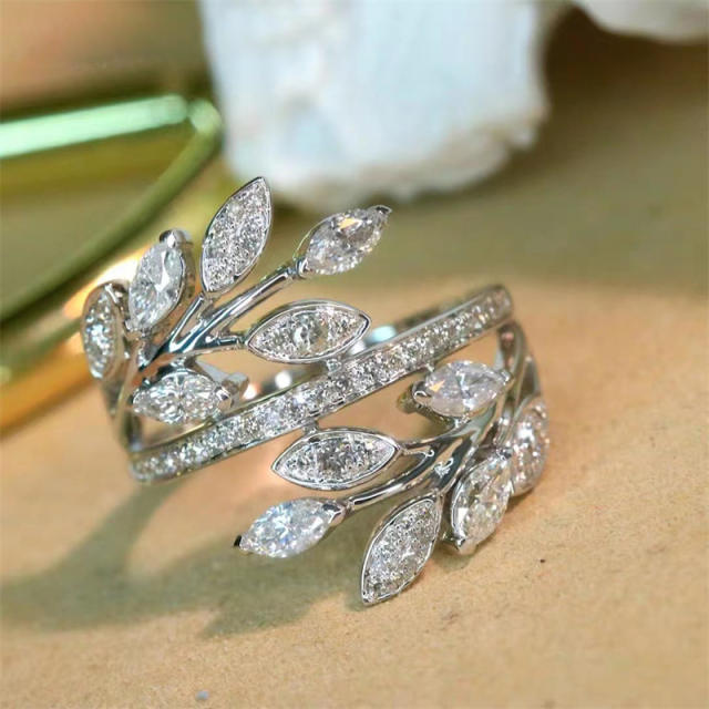 Luxury pave setting diamond leaf shape women rings