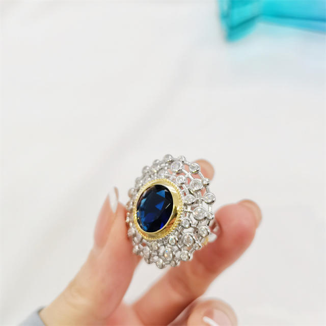 Luxury round shape diamond sapphire rings