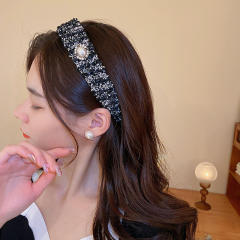 Winter autumn design black white padded headband