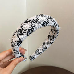 Winter autumn design black white padded headband