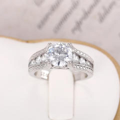 Classic wedding diamond rings