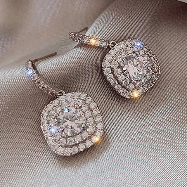 Korean fashion elgant full diamond earrings