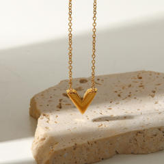 Concise V letter stainless steel necklace