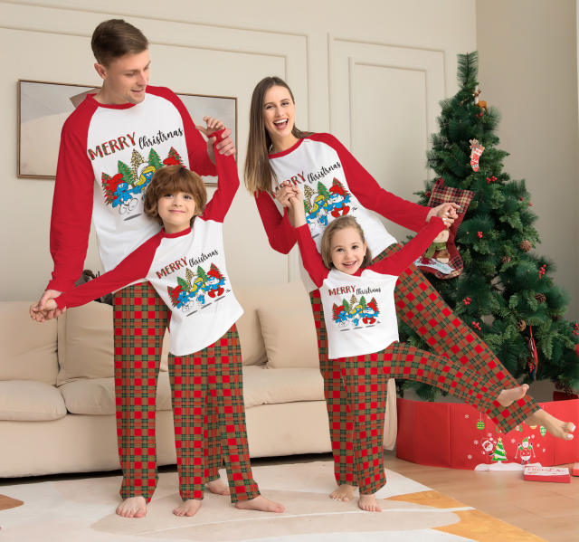Cartoon letter christmas pajamas