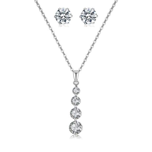 Concise diamond pendant necklace set