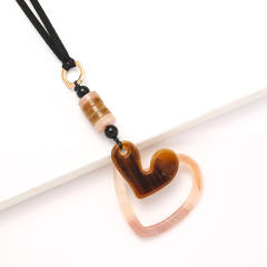 Natural trend hollow heart acrylic pendant necklace