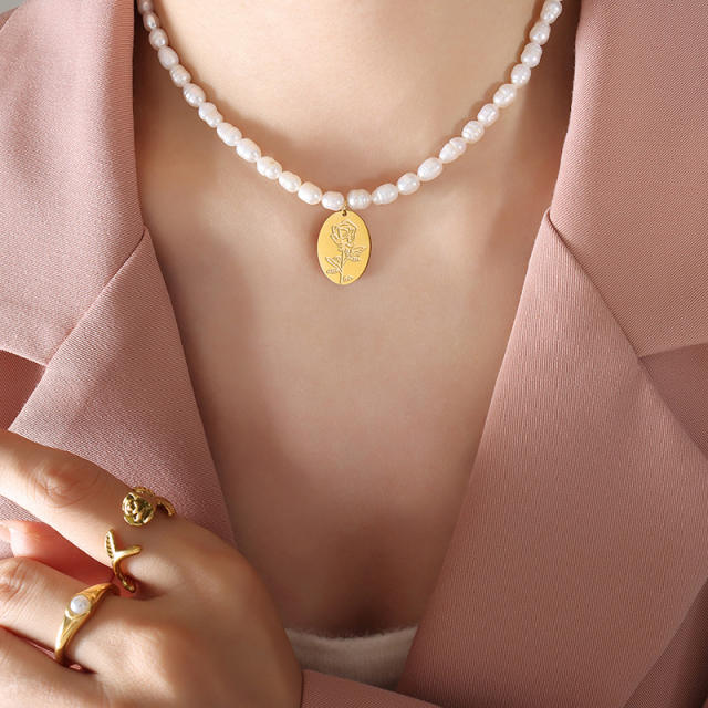 Elegant rose flower oval pendant water pearl necklace