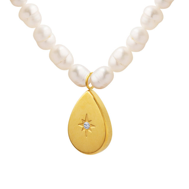 Elegant stainless steel drop pendant water pearl necklace