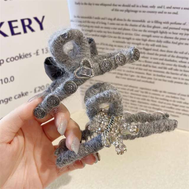 Warm winter gray color wool hair claw clips