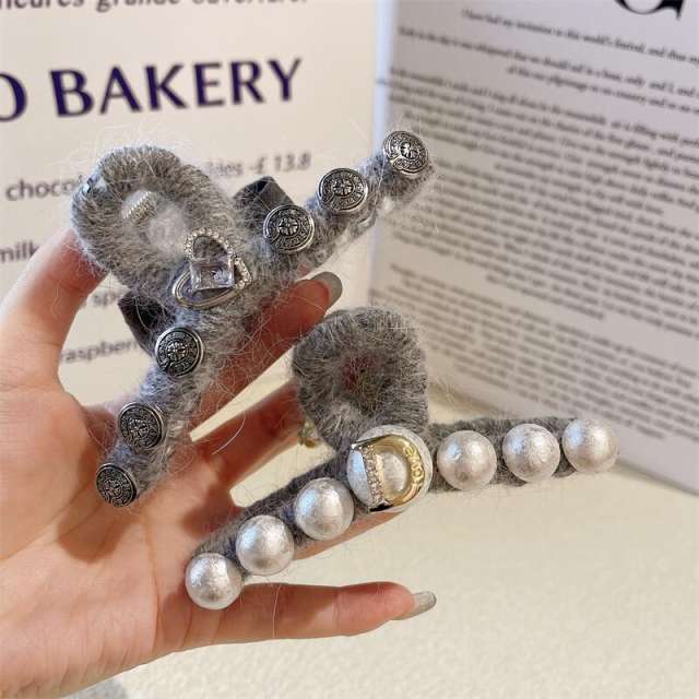 Warm winter gray color wool hair claw clips