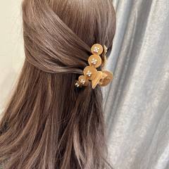 Winter design brown color hair claw clips