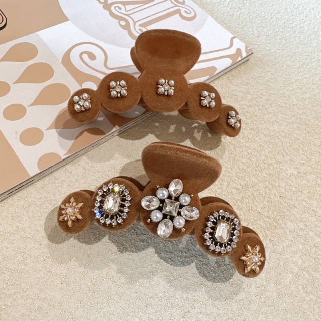 Winter design brown color hair claw clips