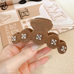 Winter design brown color hair claw clips