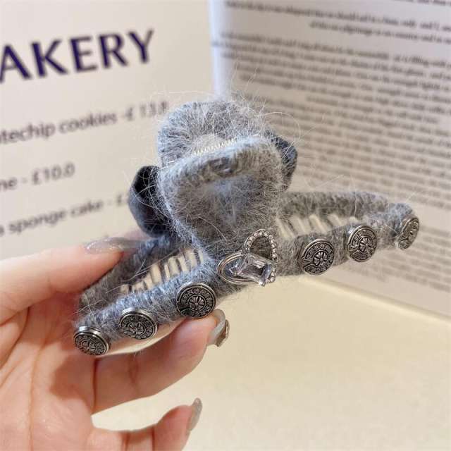 Warm winter gray color wool hair claw clips