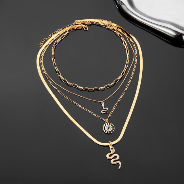 Creative vintage snake pendant layer necklace