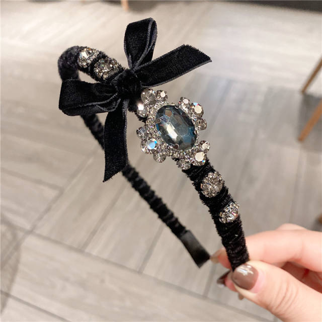 Elegant diamond bow heart black velvet headband