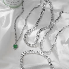 Concise tiny green heart pendant layer neckalce