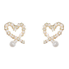 Korean fashion pearl beaded heart studs earrings