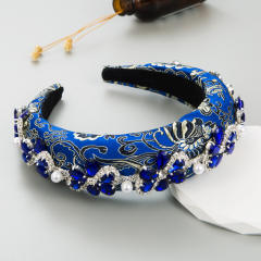 Vintage baroque padded headband