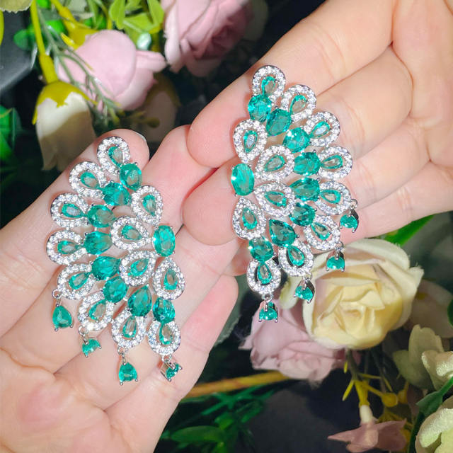 Luxury handmade green color crystal fan shape earrings