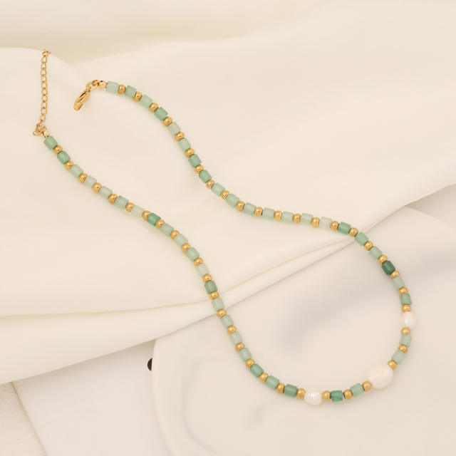 Creative natural stone beads pearl beaded choker necklace