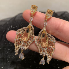 Elegant super shiny hollow leaf diamond earrings