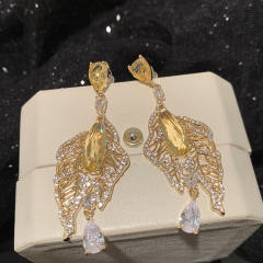 Elegant super shiny hollow leaf diamond earrings