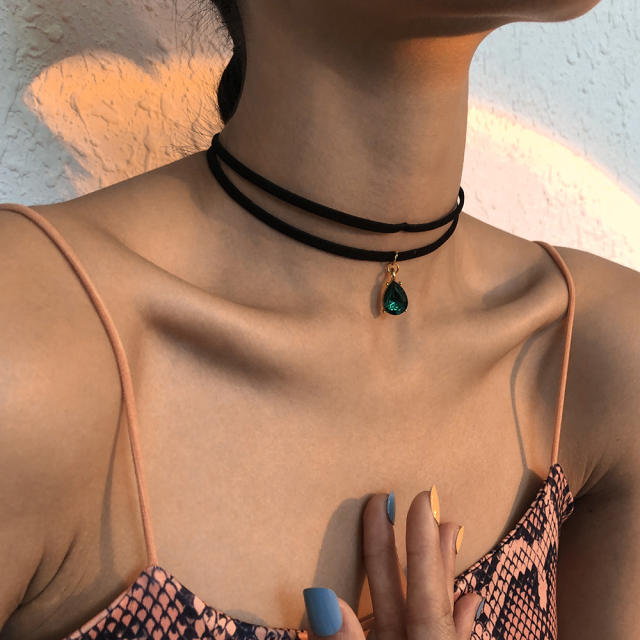 Vintage glass crystal drop two layer black choker