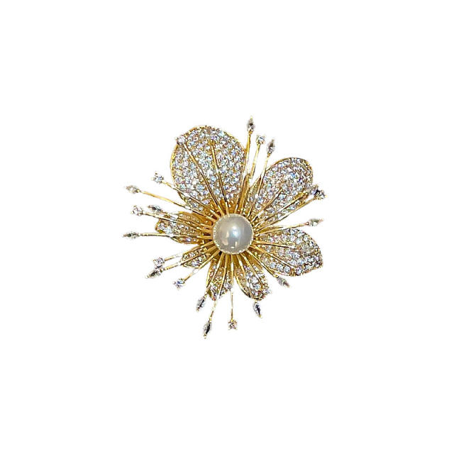Elegant luxury diamond pearl flower women brooch