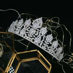 Concise luxury pave setting cubic zircon diamond crown