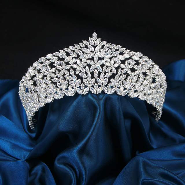 Occident fashion handmade luxury diamond crown