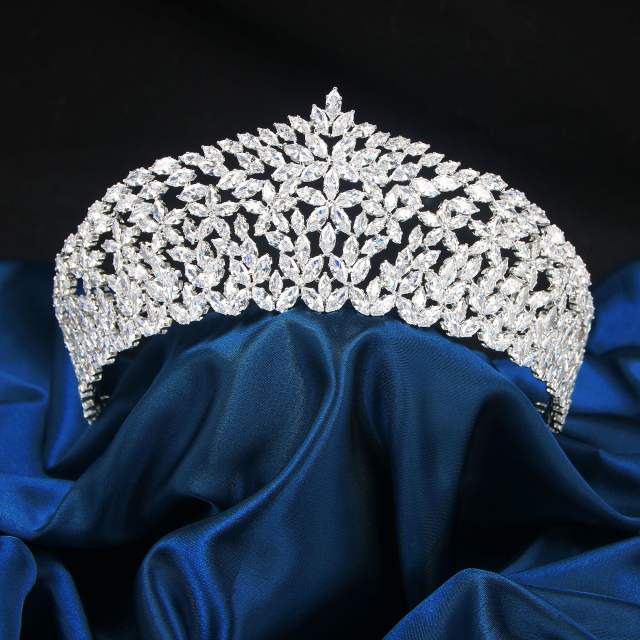 Occident fashion handmade luxury diamond crown