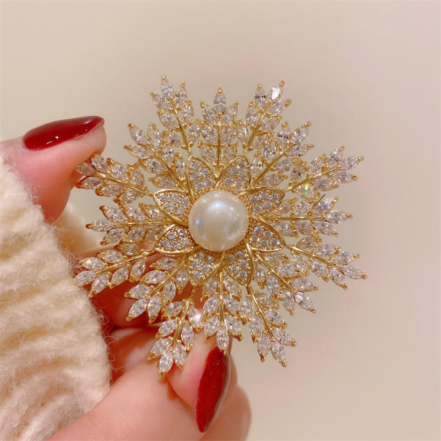 Elegant water pearl diamond snowflake brooch