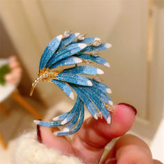 Chinese trend blue color peacock brooch