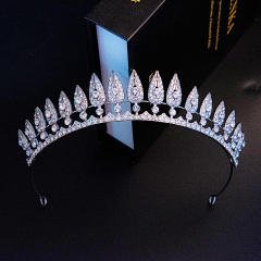 Occident fashion elegant diamond leaf crown