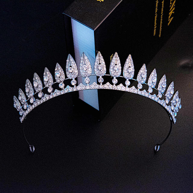 Occident fashion elegant diamond leaf crown