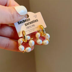 18KG water pearl circle women earrings