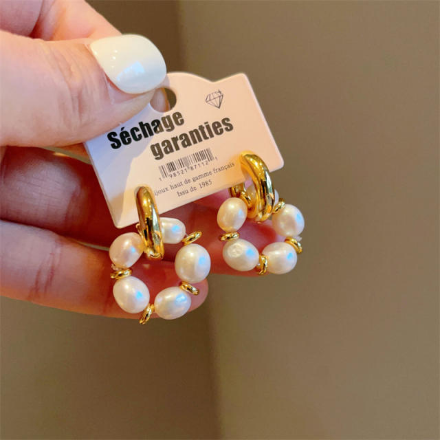 18KG water pearl circle women earrings