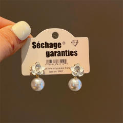 Korean fashion black enamel flower pearl earrings