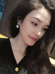 Korean fashion elegant pearl earrings