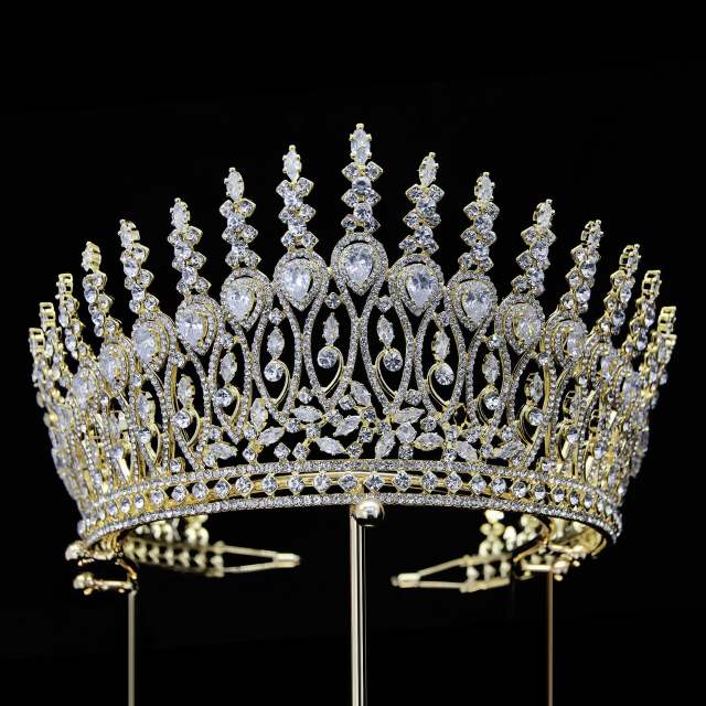 Luxury handmade cubic zircon pave setting crown