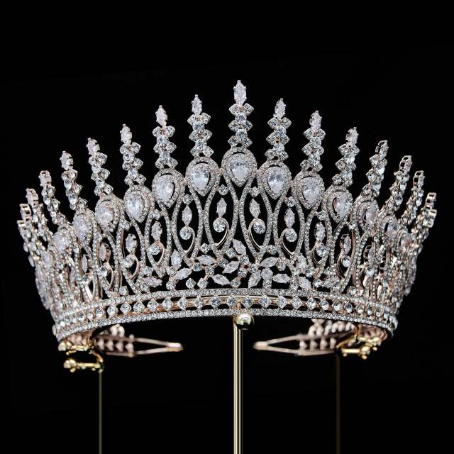 Luxury handmade cubic zircon pave setting crown