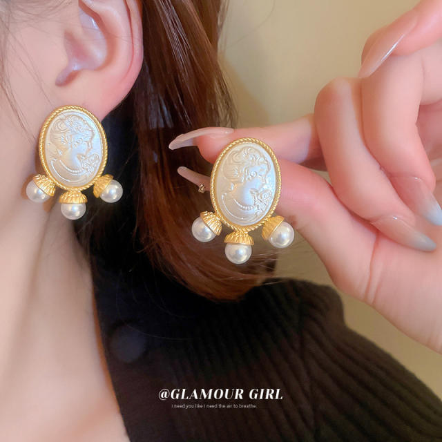 Vintage pearl beaded choker earrings
