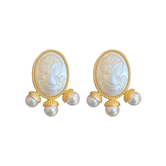 Vintage pearl beaded choker earrings
