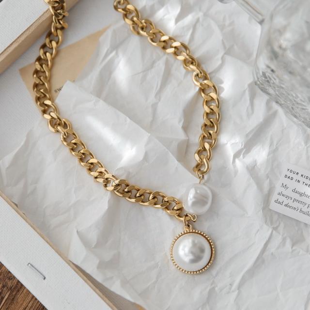 Chunky stainless steel chain necklace with pearl