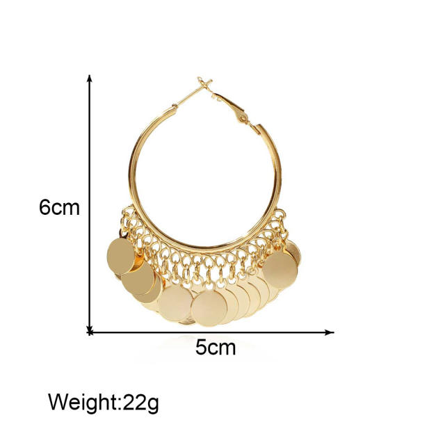 Geometric round piece tassel hoop earrings
