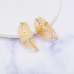 Korean fashion geometric leaf shape earrings