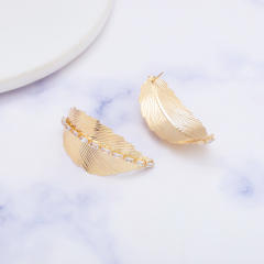 Korean fashion geometric leaf shape earrings