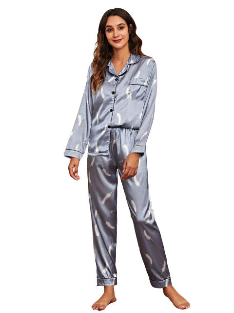Occident fahsion color printing satin long sleeve pajamas